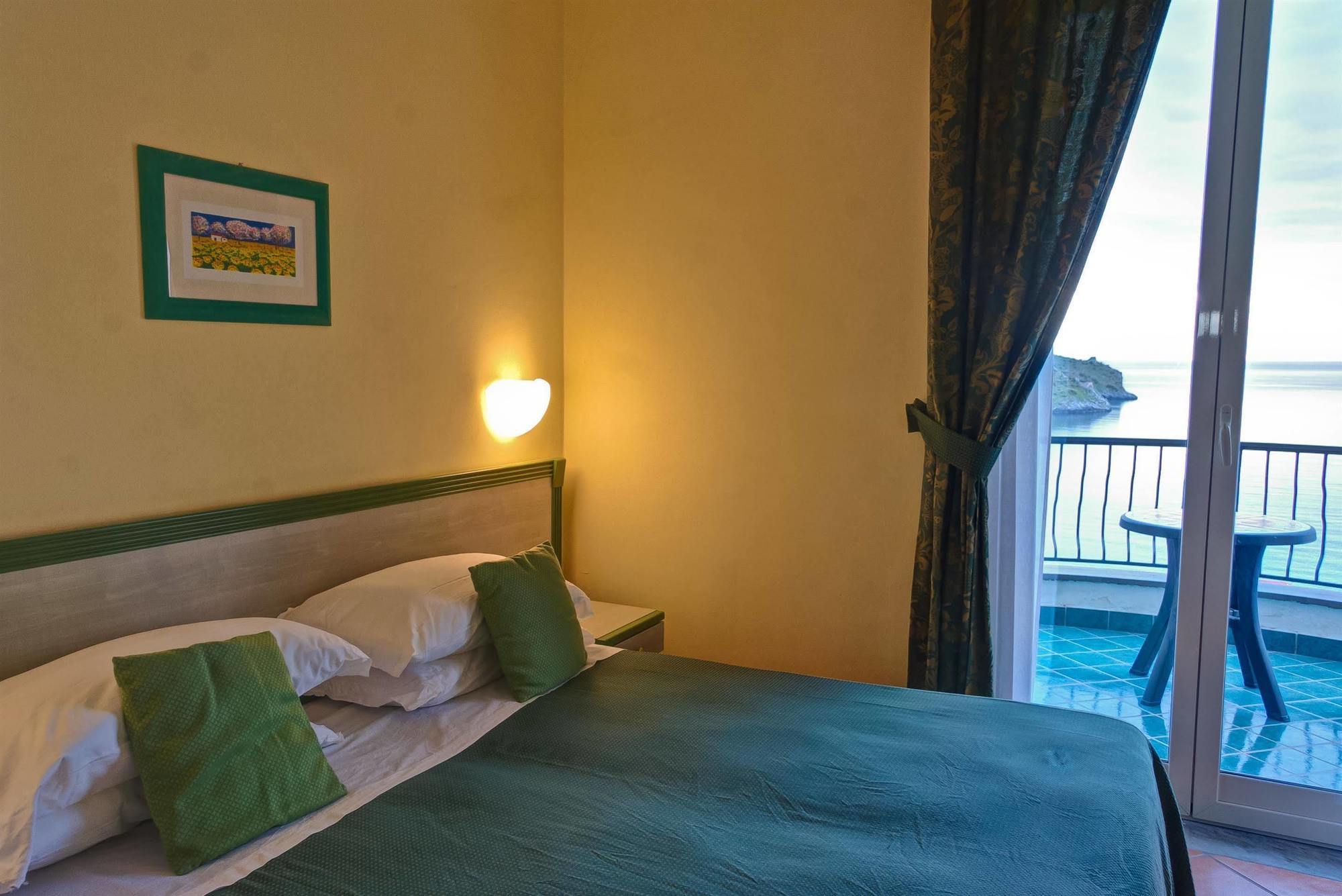 Best Western Hotel La Conchiglia Palinuro Bagian luar foto